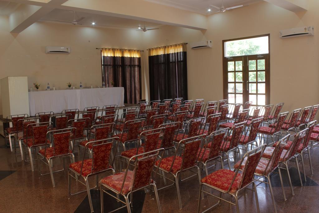 Geetanjali Hotel & Motel Bharatpur Ngoại thất bức ảnh