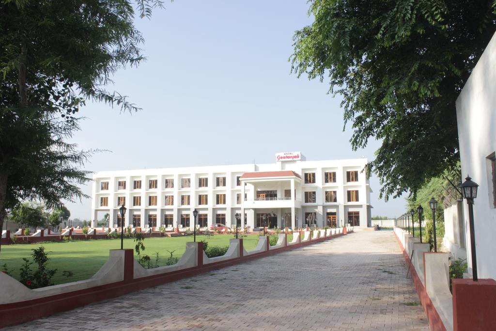 Geetanjali Hotel & Motel Bharatpur Ngoại thất bức ảnh