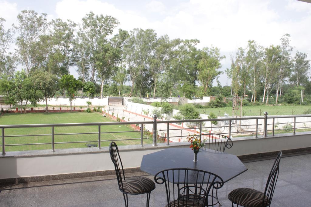 Geetanjali Hotel & Motel Bharatpur Ngoại thất bức ảnh